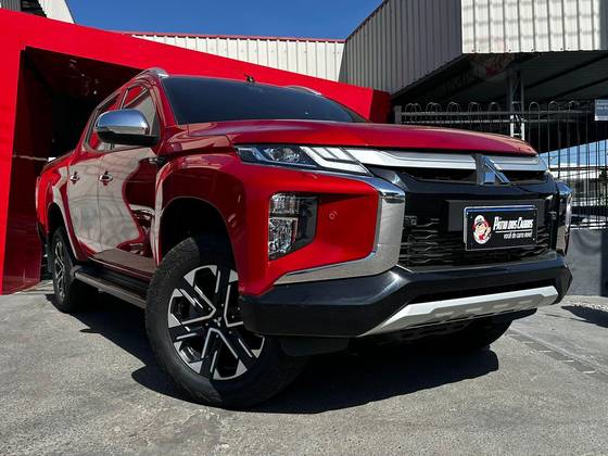 MITSUBISHI L200 TRITON 2.4 16V TURBO DIESEL SPORT HPE-S CD 4P 4X4 AUTOMÁTICO